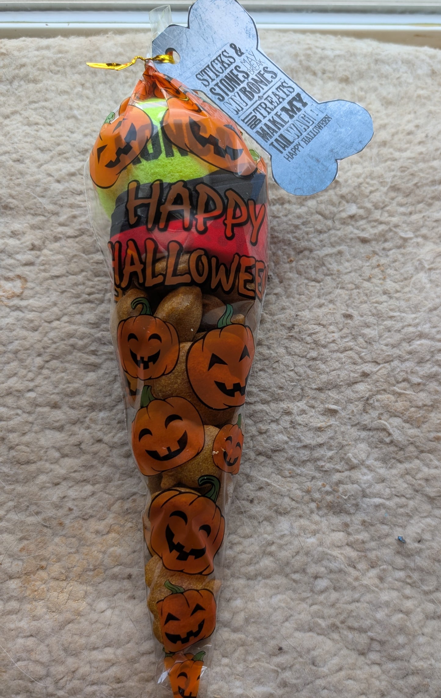 Cone snack pack - Bone shaped dog treats with a squeaker ball